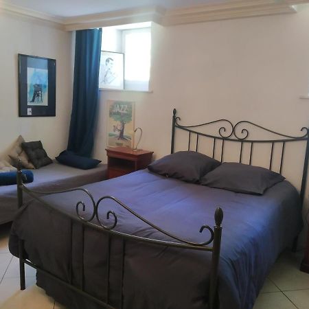 Qui Vivra Verra Bed and Breakfast Le Mesnil-Amey Exteriör bild